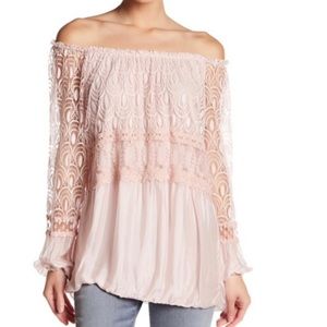 Long sleeves off white - cream lace top